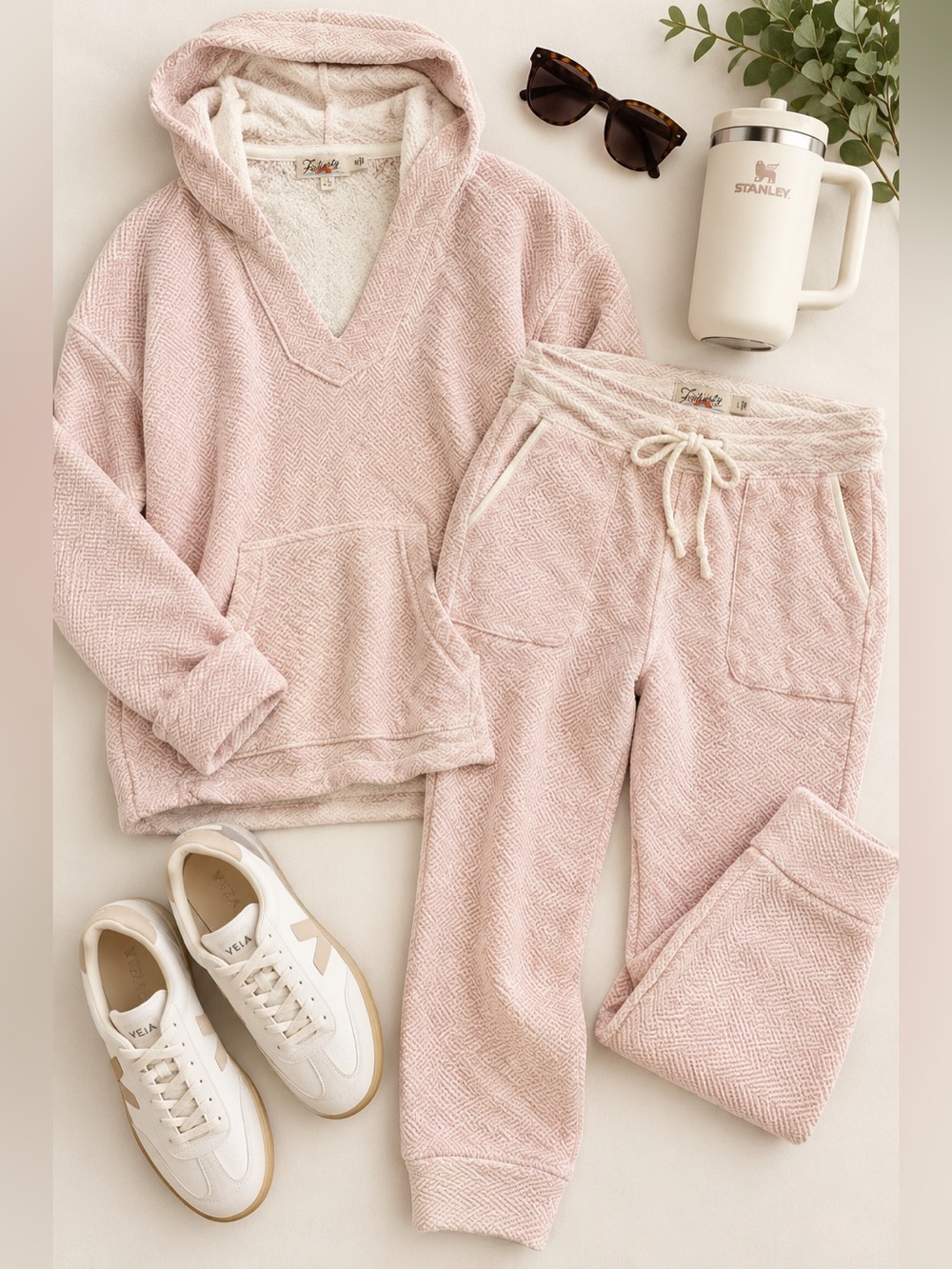 Faherty Women’s Pink Herringbone Hoodie & Jogger Matching Set – M/L